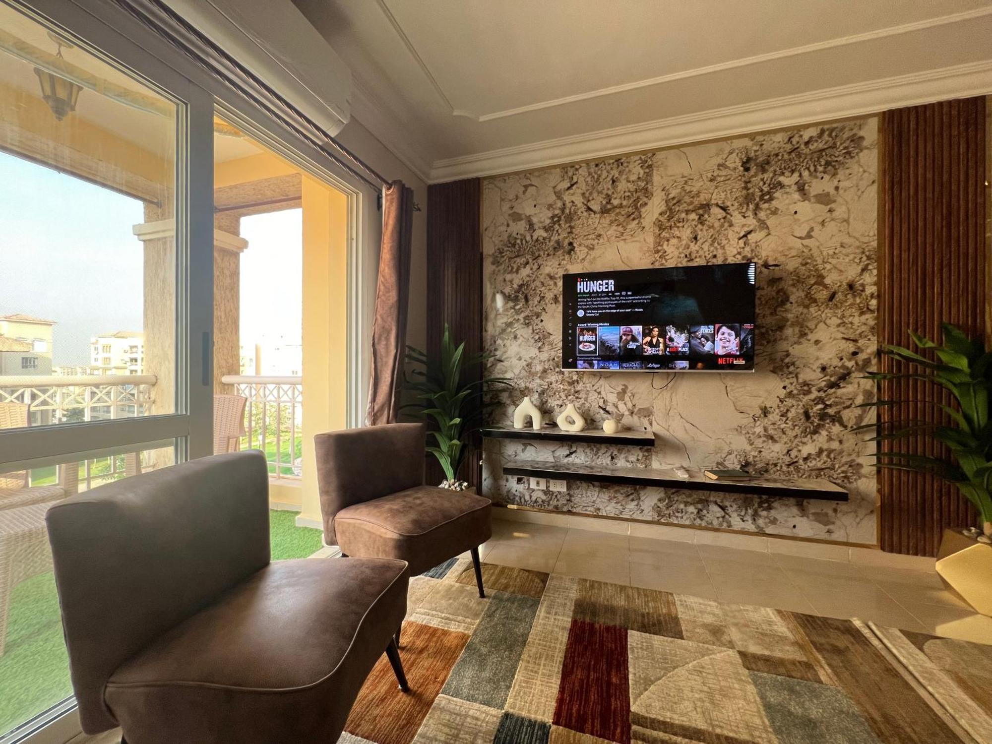 Luxurious Vip Apartment In Madinaty Furnished With High End Hotel Furniture Exterior photo