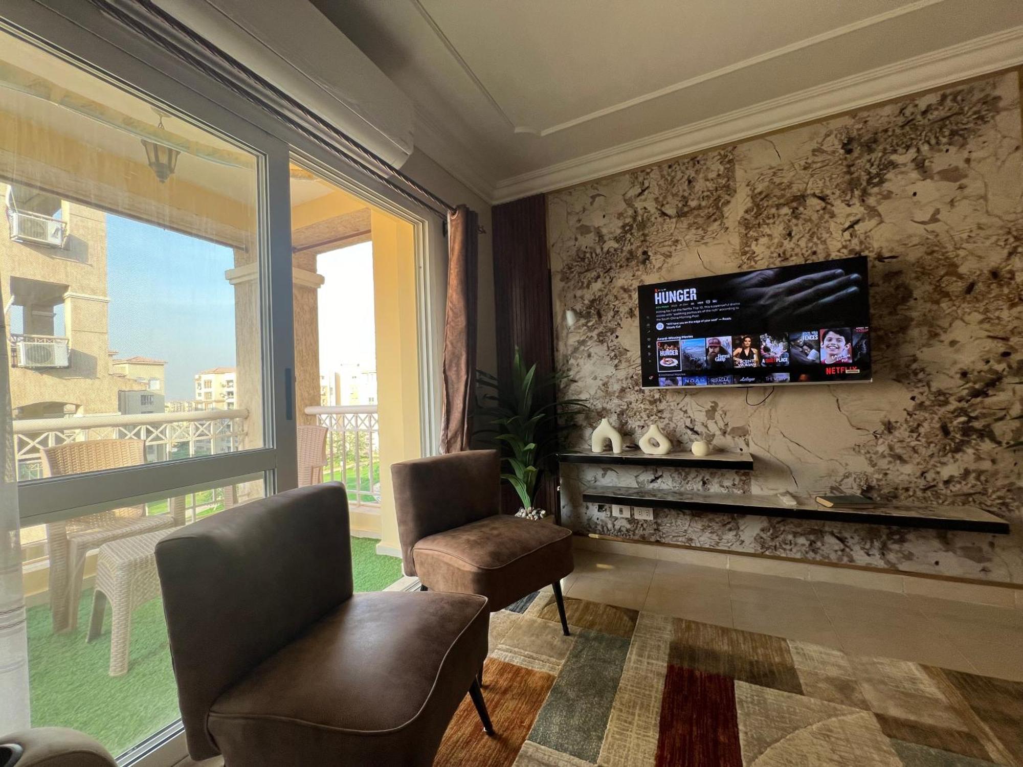 Luxurious Vip Apartment In Madinaty Furnished With High End Hotel Furniture Exterior photo